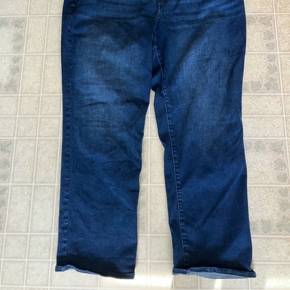 Lane Bryant High Rise Tighter Tummy Straight Dark Blue Jeans 28 long - Picture 2 of 7